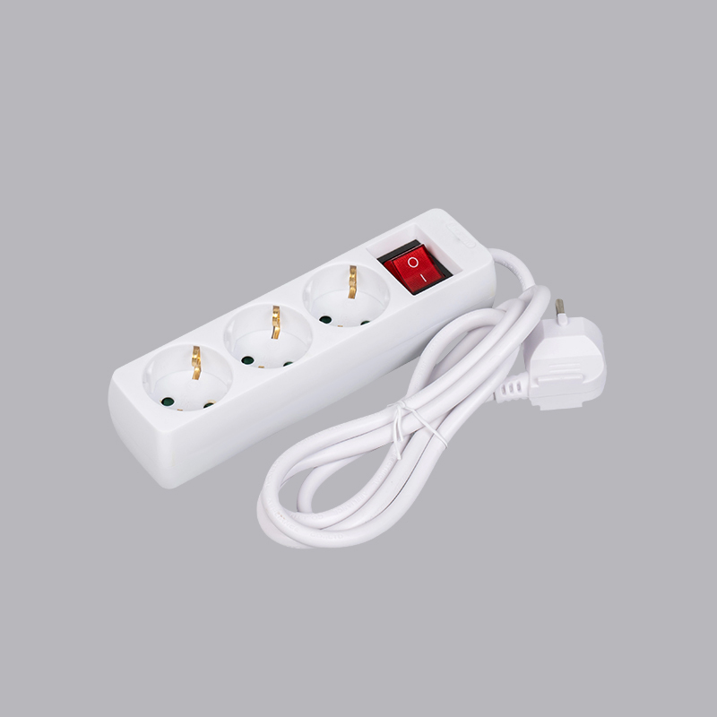 LOB-03K รางปลั๊กไฟ 3 ทาง ทรงสี่เหลี่ยม แบบเยอรมัน พร้อมสวิตซ์ Multi-Socket